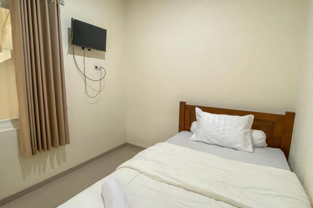 Nipa Guest House Near Universitas Widyagama Mitra Reddoorz Blimbing  Dış mekan fotoğraf