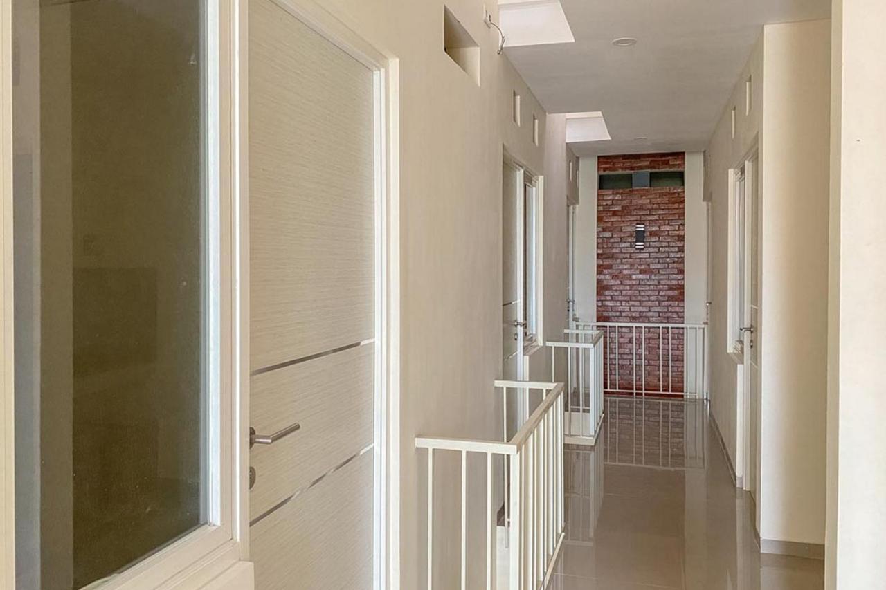 Nipa Guest House Near Universitas Widyagama Mitra Reddoorz Blimbing  Dış mekan fotoğraf