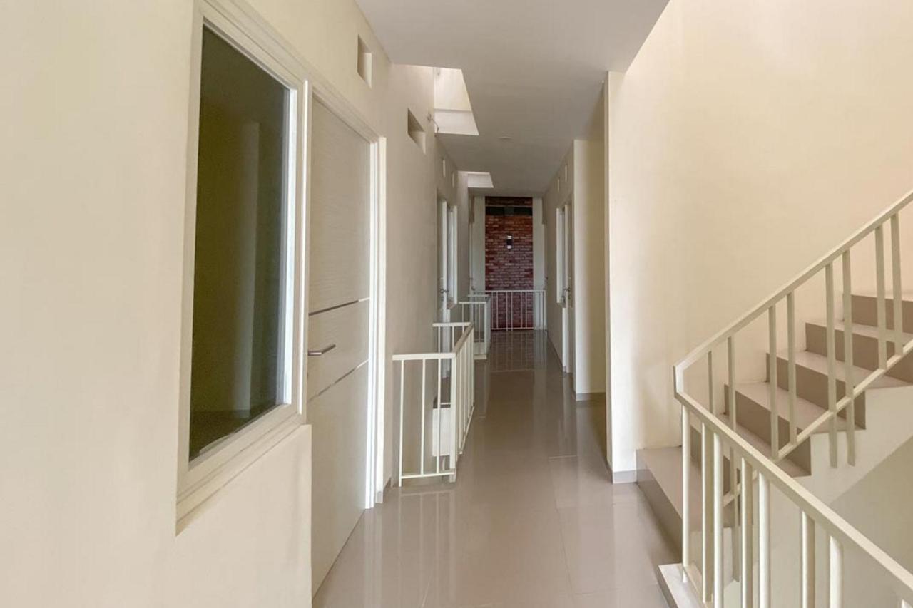 Nipa Guest House Near Universitas Widyagama Mitra Reddoorz Blimbing  Dış mekan fotoğraf